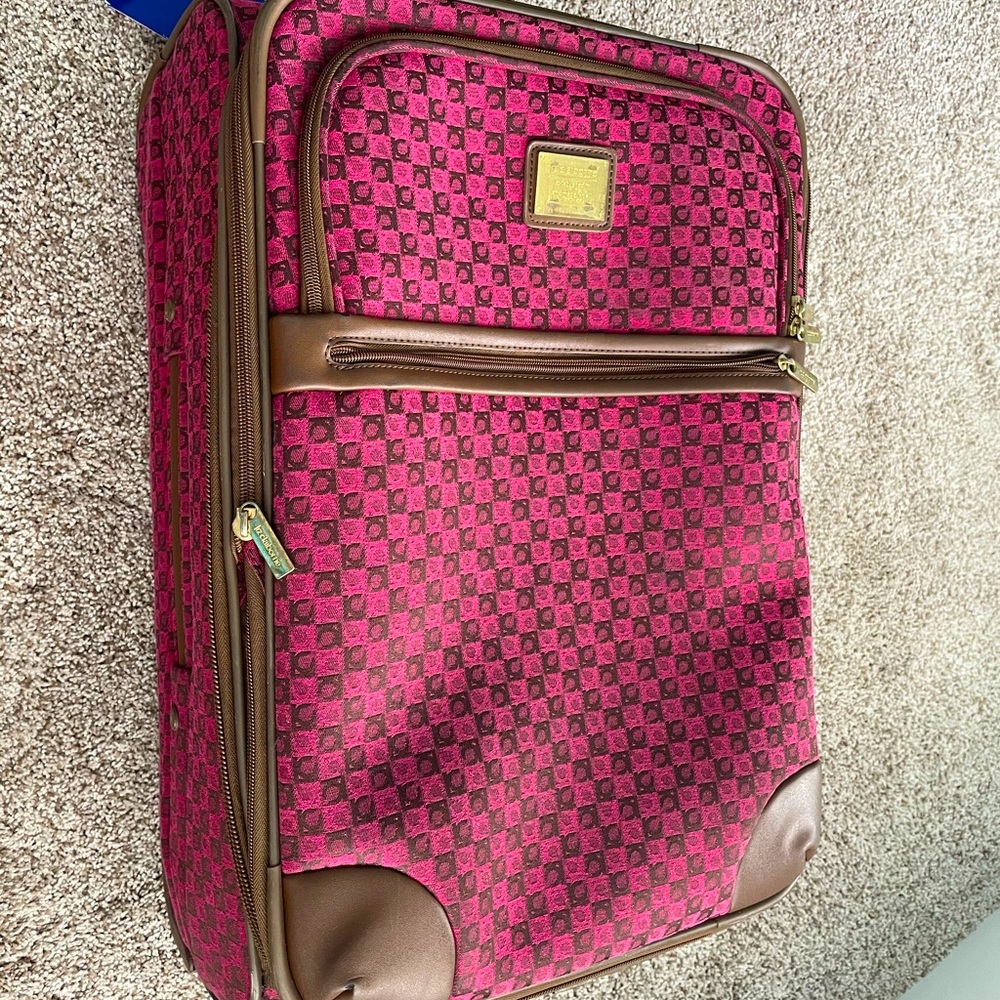Liz Claiborne Carry On Expandable Luggage